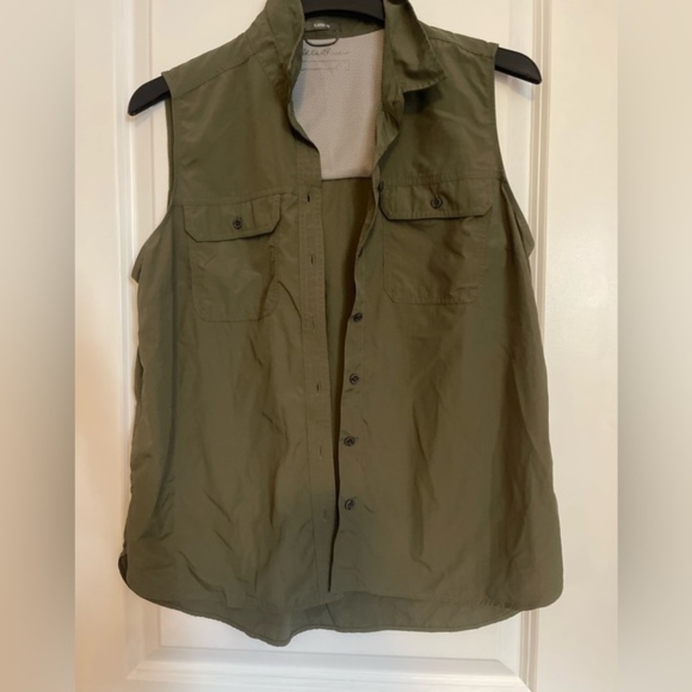 Eddie Bauer women’s Green nylon Vest size PL